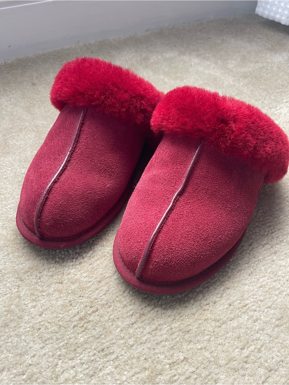 UGG Cozy Red Women's Faux-Shearling Slip-On Slippers
